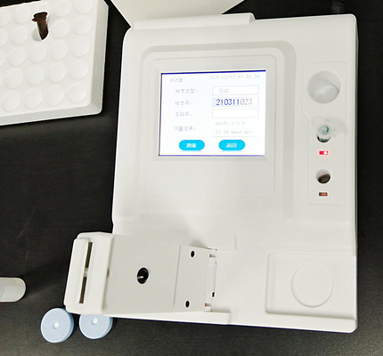 A amostra de sangue automatizou inteiramente o analisador Glycohemoglobin de Hba1c
